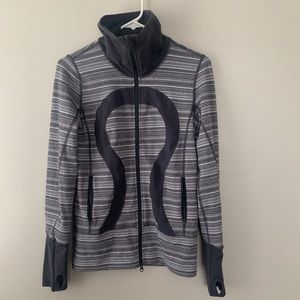 Lululemon women Stride grey Jacket size 4
